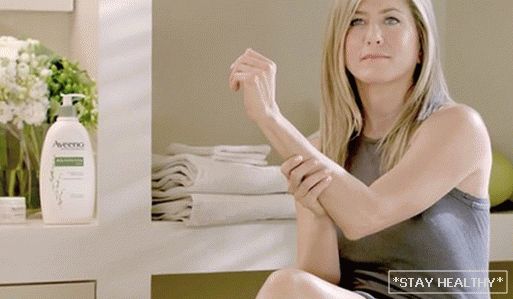 Jennifer Aniston u prirodnom oglašavanjukozmetika Aveeno