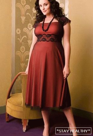 Savršena večernja haljina za pune dame